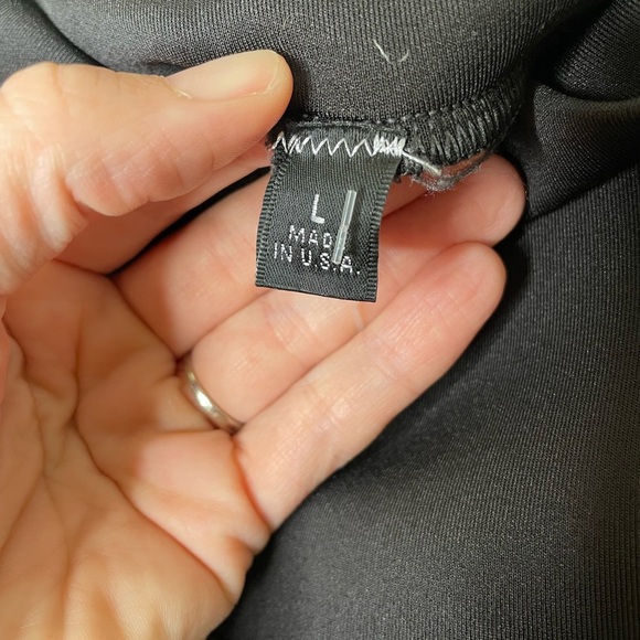 NWOT Derby Kiss Hufflepuff Biker Shorts Sz. L Roller Derby Harry Potter Rare - Picture 5 of 5